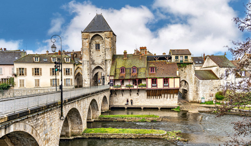 Donjon de Moret-sur-Loing, France